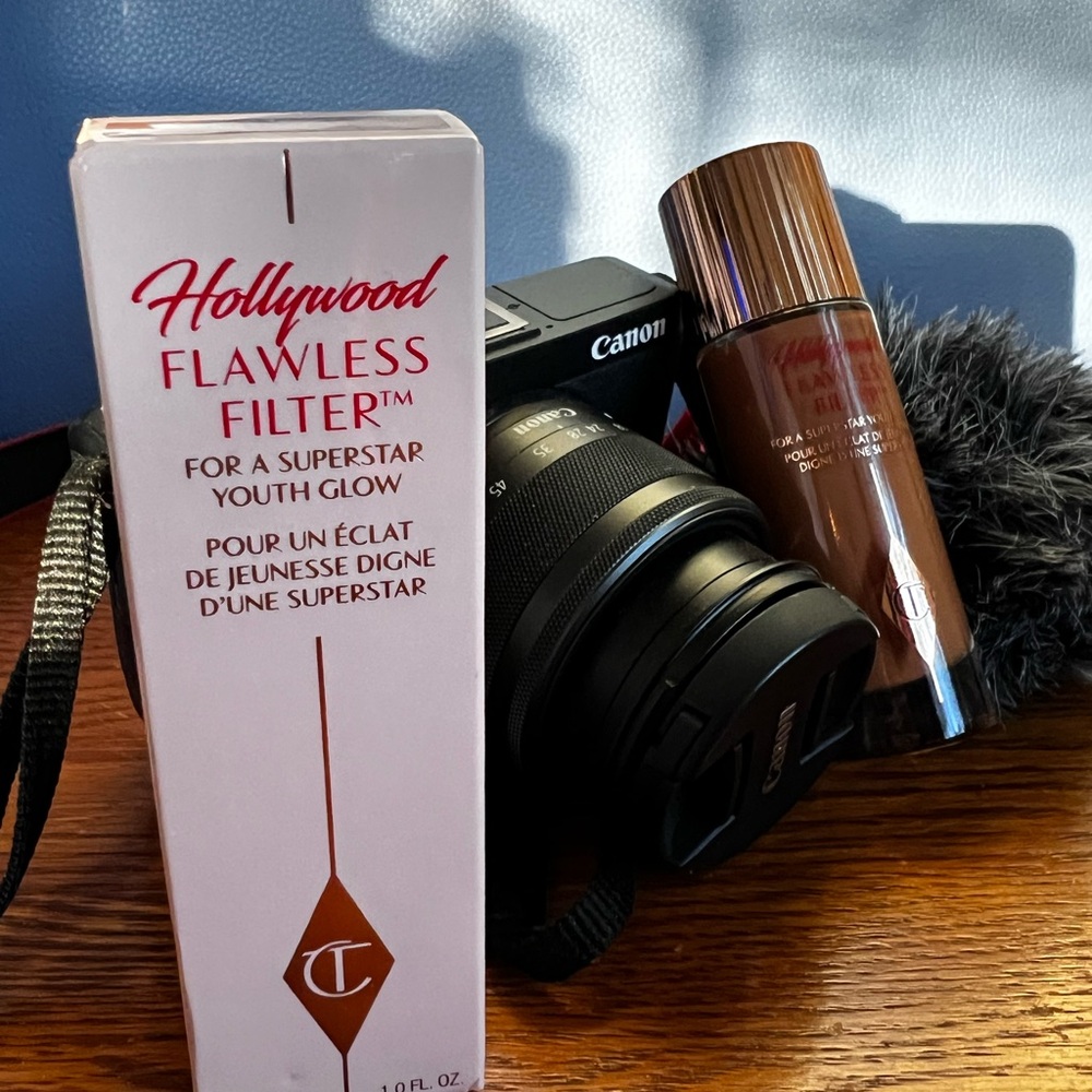 Charlotte Tilbury Flawless Filter in Deep Brown 6.5 Deep Fonce - Picture 4 of 5